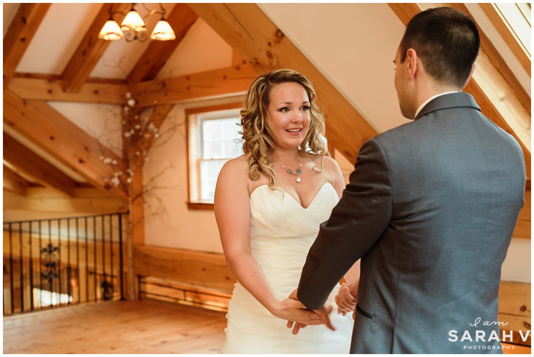 Zorvino Vineyard New Hampshire Wedding Photographer Fall Image / I AM SARAH V Photography