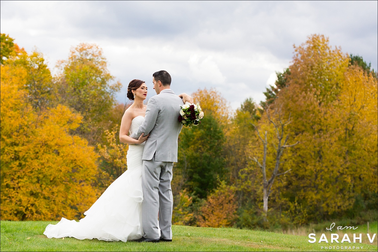 Skinner Barn Vermont Wedding Photographer Maine New Hampshire Photo Fall Outdoor / I AM SARAH V Photography