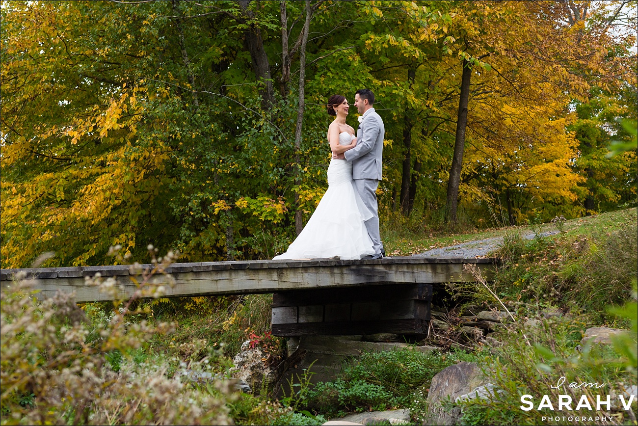 Skinner Barn Vermont Wedding Photographer Maine New Hampshire Photo Fall Outdoor / I AM SARAH V Photography