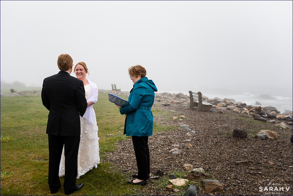 NH Elopement Photographer Wedding Elope New Hampshire Seacoast Science Center Fog Ceremony Portsmouth Photo // I AM SARAH V Photography