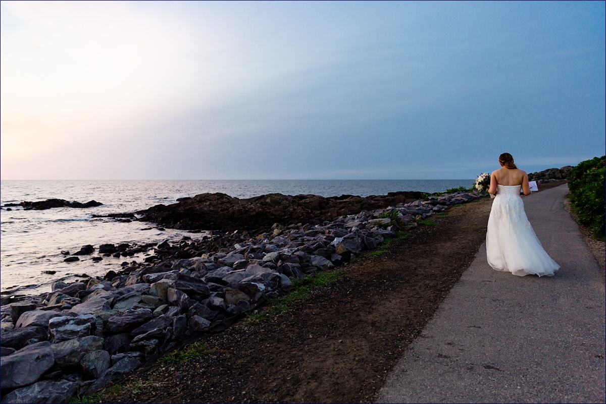 Bride heads to her elopement out on the rocks of Ogunquit Maine and Marginal Way