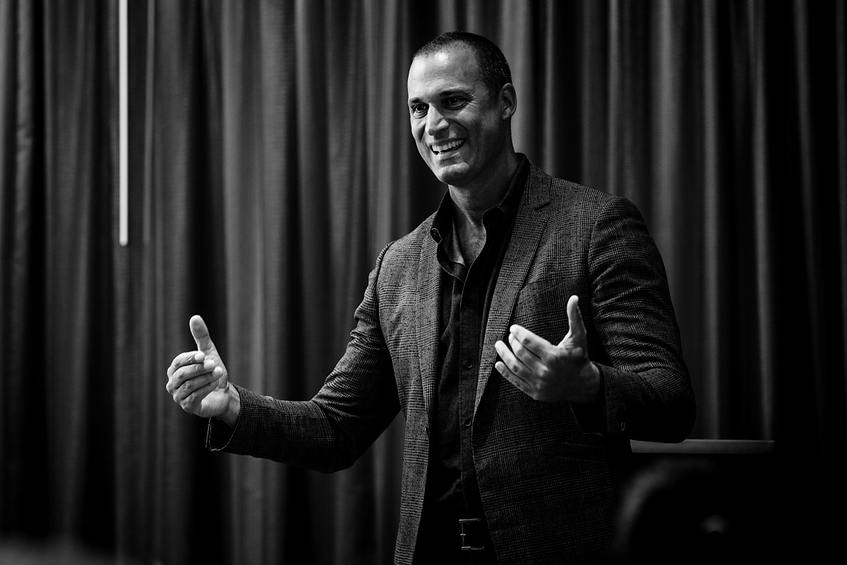 Nigel Barker speaks to the guests at the AC Hotel Portland Maine event