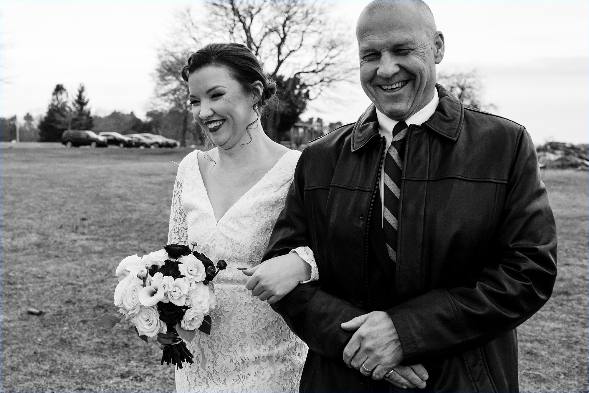 The bride and her father walk down the aisle for her NH elopement