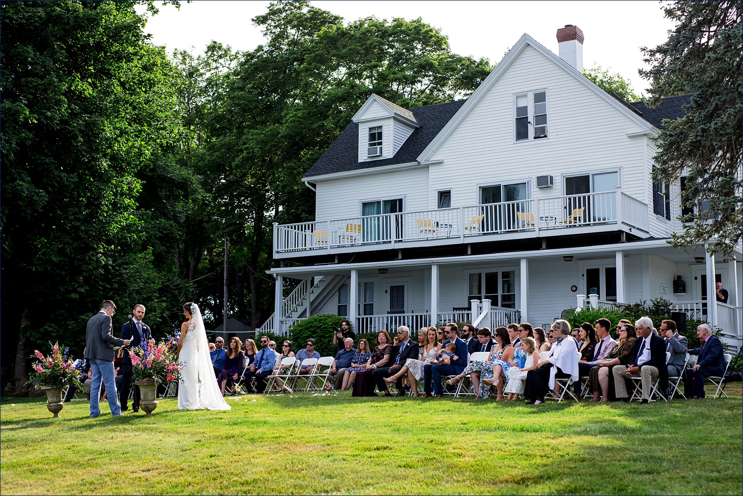 Dockside Guest Quarters wedding venue in York Maine is gorgeous for an outdoor ceremony