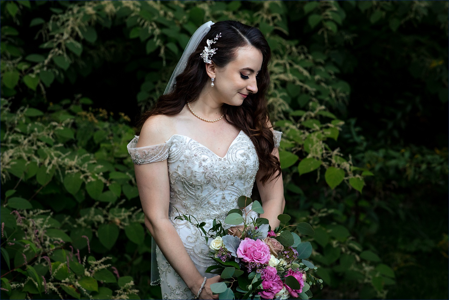 The bride in her classic modern wedding gown and styling in NH