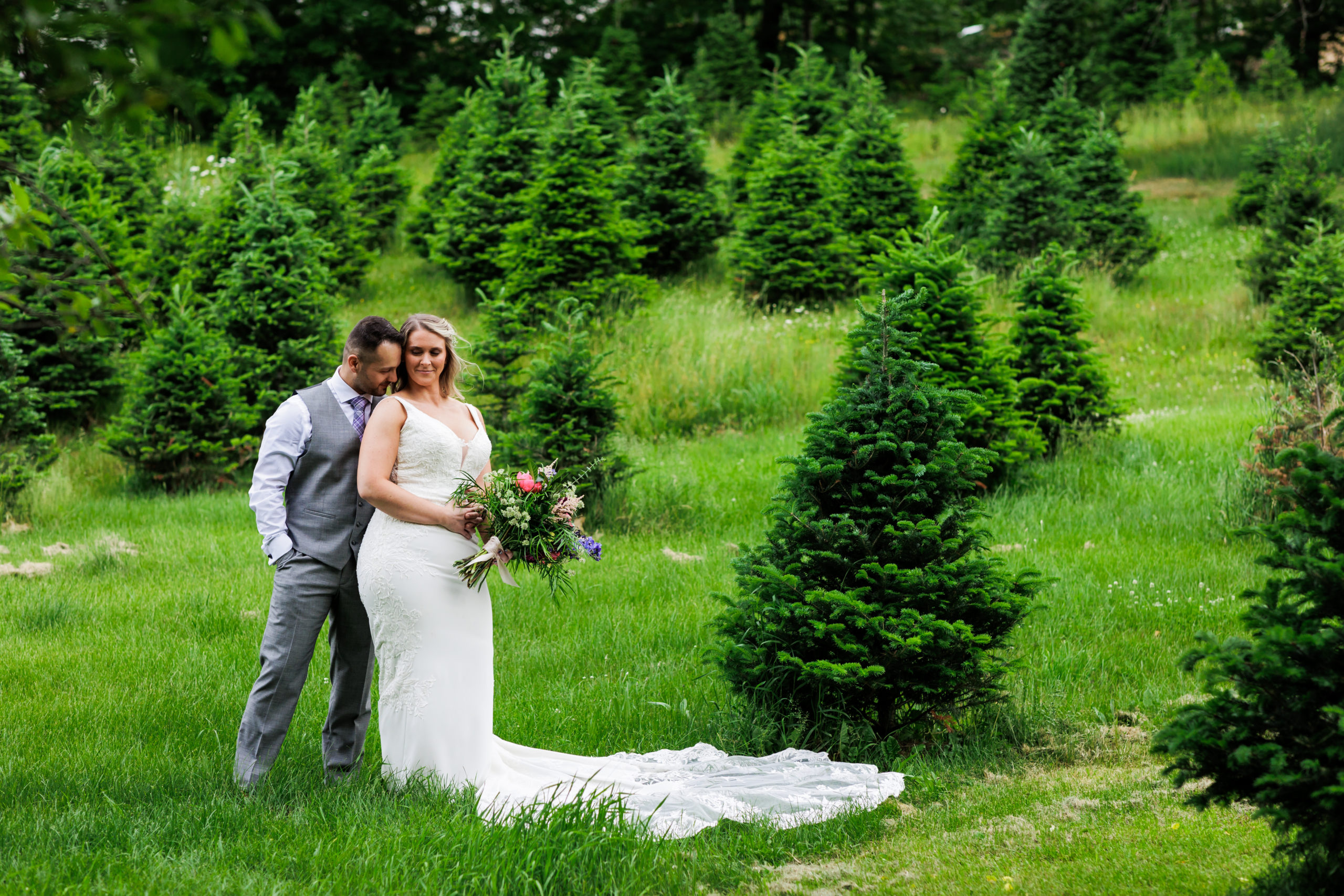 The couple and their wooded Lebanon Maine elopement